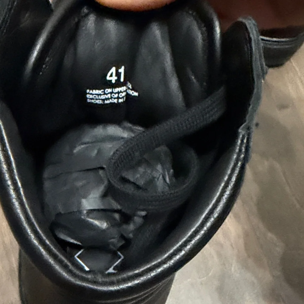 Black High-Top Men's Sneakers